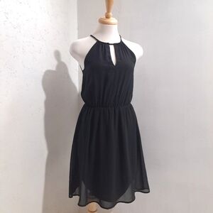H&M | Black sleevless key hole women's dress